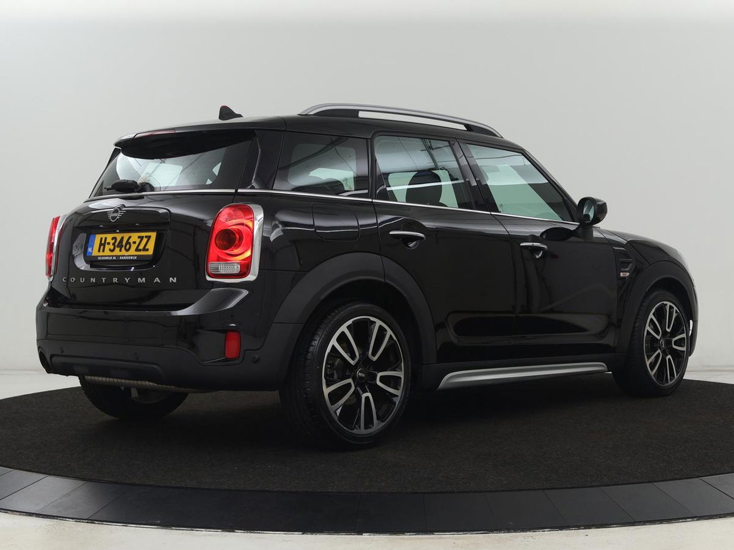 MINI Countryman 1.5 One Business Edition | Leder | Stoelverwarming | Carplay | Navigatie | Full LED | Keyless | Parkeerhulp | Climate control | Cruise control