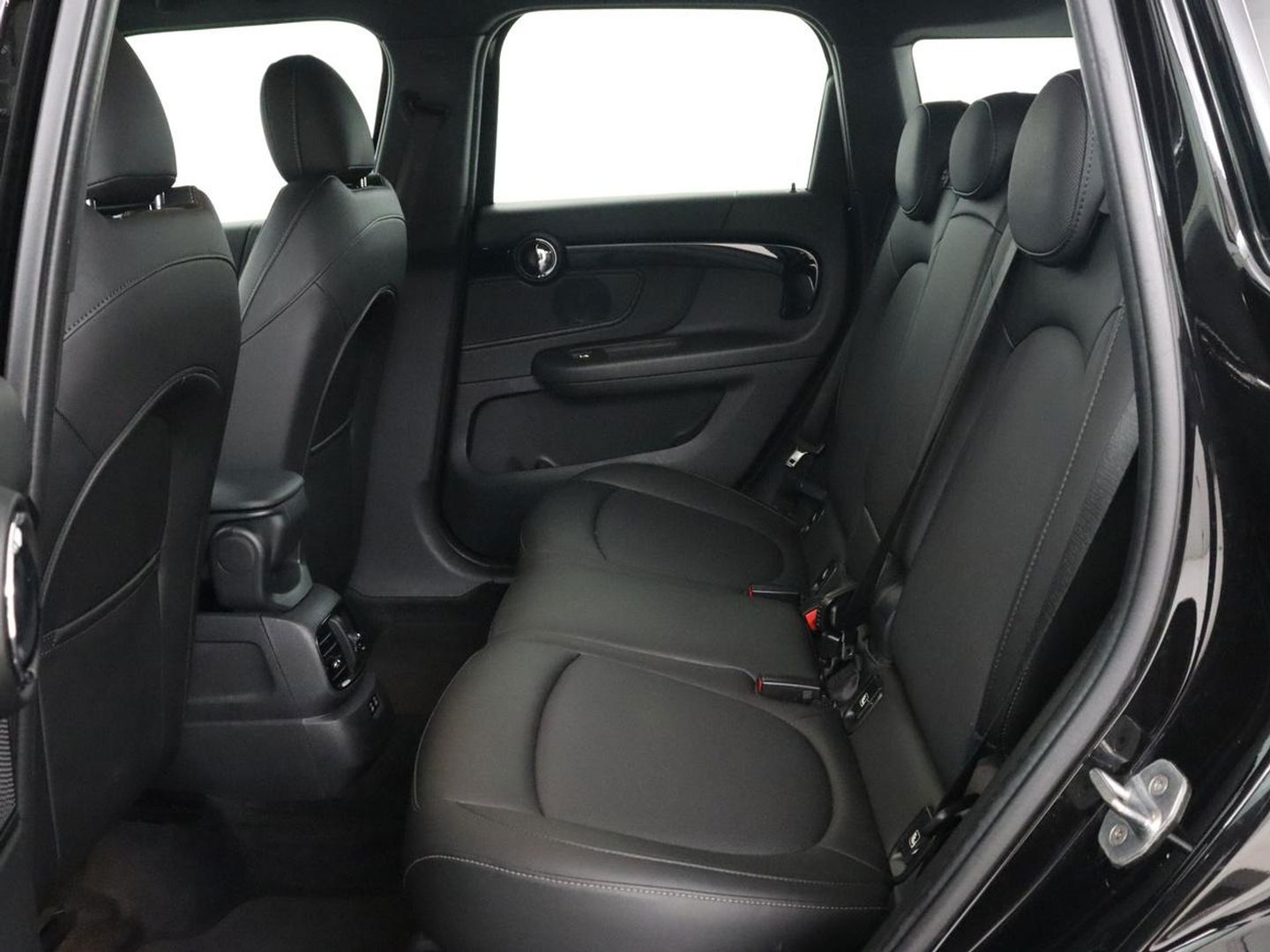 MINI Countryman 1.5 One Business Edition | Leder | Stoelverwarming | Carplay | Navigatie | Full LED | Keyless | Parkeerhulp | Climate control | Cruise control