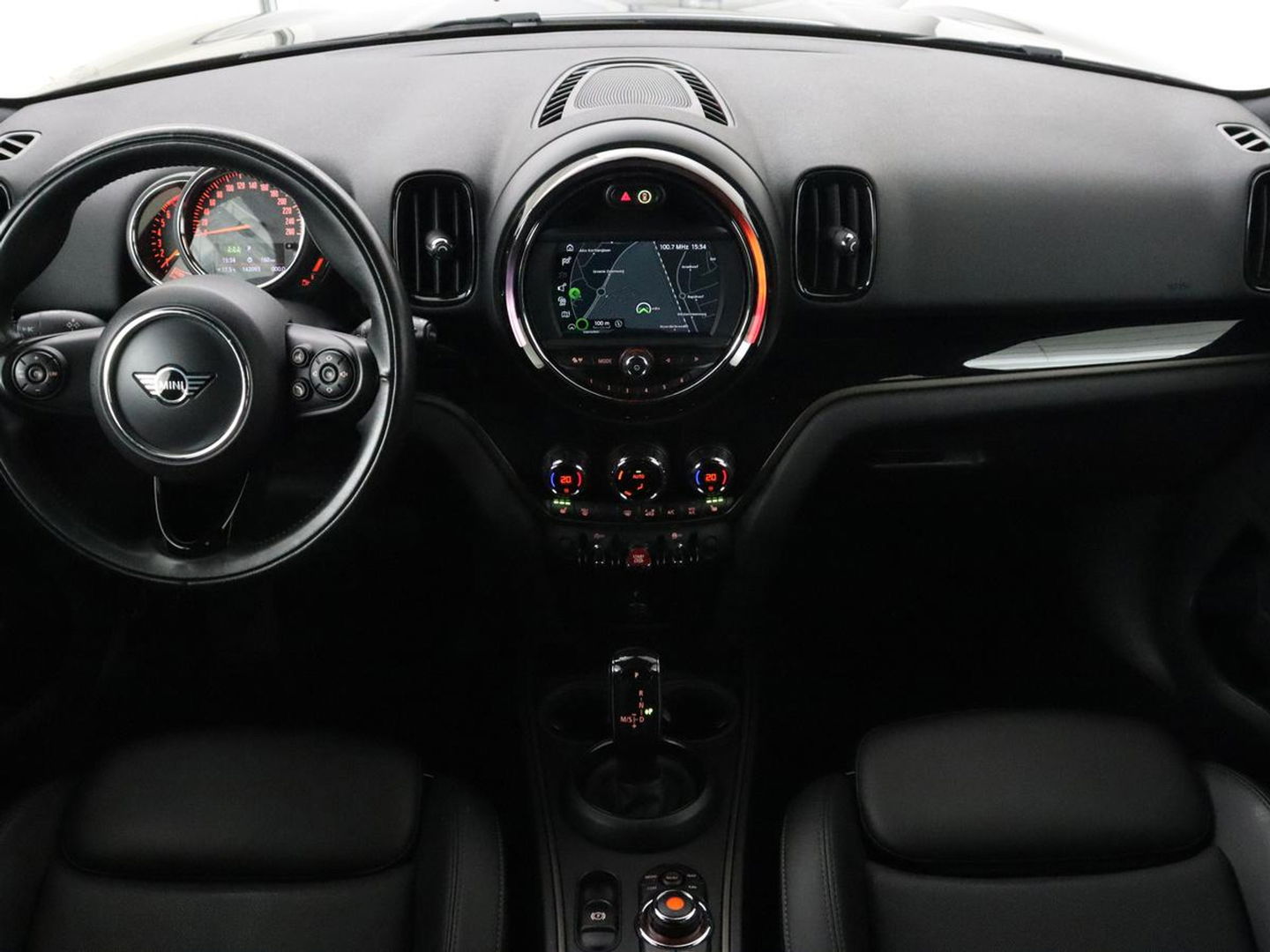 MINI Countryman 1.5 One Business Edition | Leder | Stoelverwarming | Carplay | Navigatie | Full LED | Keyless | Parkeerhulp | Climate control | Cruise control