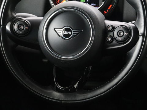 MINI Countryman 1.5 One Business Edition | Leder | Stoelverwarming | Carplay | Navigatie | Full LED | Keyless | Parkeerhulp | Climate control | Cruise control