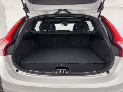 Volvo V60 2.4 D5 Twin Engine Special Edition Aut. *PANO | FULL-LEATHER | XENON | BLIS | MEMORY-PACK | NAVI-FULLMAP | HEATED-COMFORTSEATS | CAMERA | NAVI-FULLMAP | 18''ALU | TOWBAR*