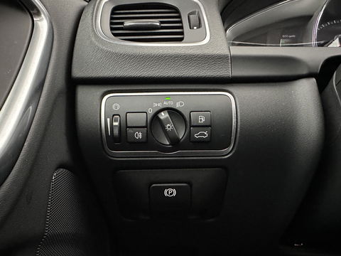 Volvo V60 2.4 D5 Twin Engine Special Edition Aut. *PANO | FULL-LEATHER | XENON | BLIS | MEMORY-PACK | NAVI-FULLMAP | HEATED-COMFORTSEATS | CAMERA | NAVI-FULLMAP | 18''ALU | TOWBAR*