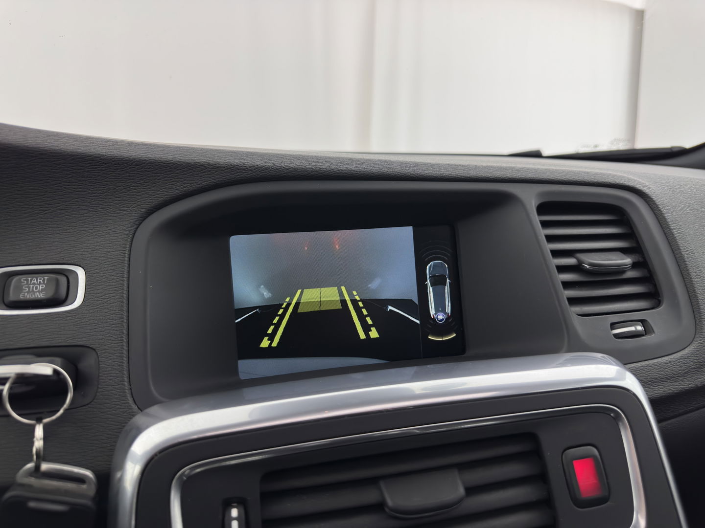 Volvo V60 2.4 D5 Twin Engine Special Edition Aut. *PANO | FULL-LEATHER | XENON | BLIS | MEMORY-PACK | NAVI-FULLMAP | HEATED-COMFORTSEATS | CAMERA | NAVI-FULLMAP | 18''ALU | TOWBAR*