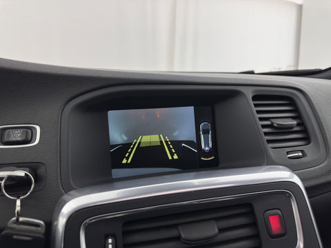 Volvo V60 2.4 D5 Twin Engine Special Edition Aut. *PANO | FULL-LEATHER | XENON | BLIS | MEMORY-PACK | NAVI-FULLMAP | HEATED-COMFORTSEATS | CAMERA | NAVI-FULLMAP | 18''ALU | TOWBAR*