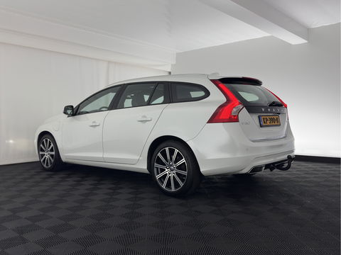 Volvo V60 2.4 D5 Twin Engine Special Edition Aut. *PANO | FULL-LEATHER | XENON | BLIS | MEMORY-PACK | NAVI-FULLMAP | HEATED-COMFORTSEATS | CAMERA | NAVI-FULLMAP | 18''ALU | TOWBAR*