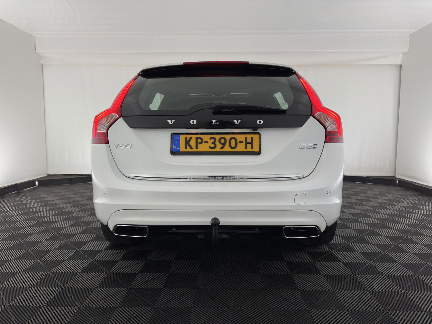 Volvo V60 2.4 D5 Twin Engine Special Edition Aut. *PANO | FULL-LEATHER | XENON | BLIS | MEMORY-PACK | NAVI-FULLMAP | HEATED-COMFORTSEATS | CAMERA | NAVI-FULLMAP | 18''ALU | TOWBAR*