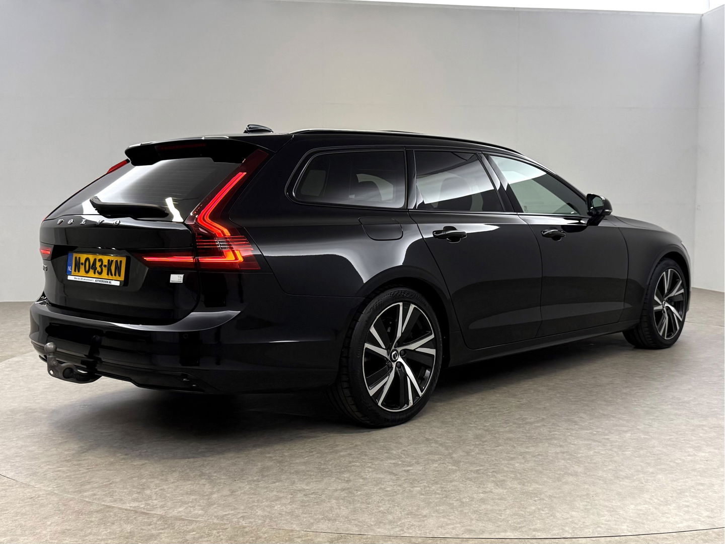 Volvo V90 2.0 T6 AWD 340PK R-Design | SOH 91% | Pano | H/K | Virtual | Trekh. | Memory | Stuur/Stoelverw. | Carplay | Camera | Keyless | NAP