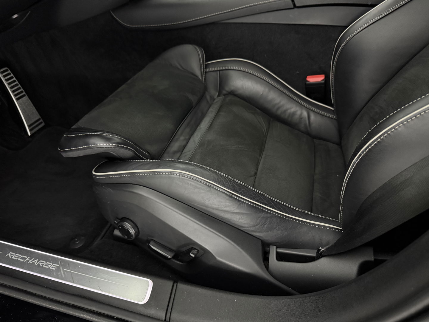 Volvo V90 2.0 T6 AWD 340PK R-Design | Pano | H/K | Virtual | Trekh. | Memory | Stuur/Stoelverw. | Carplay | Camera | Keyless | NAP