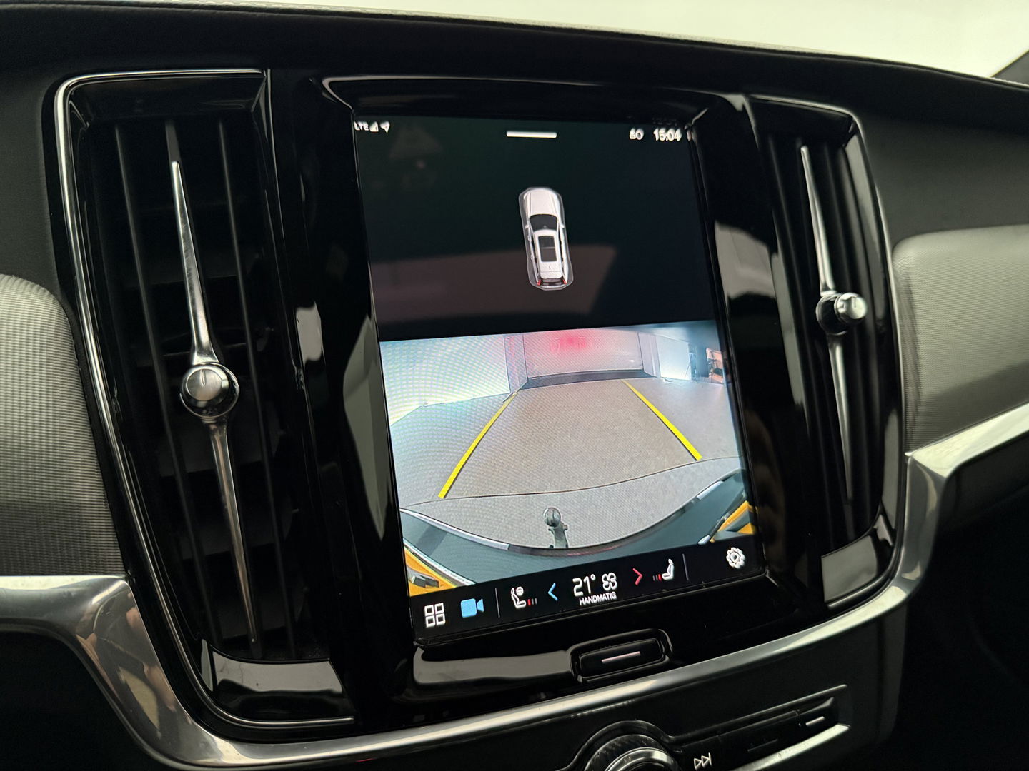 Volvo V90 2.0 T6 AWD 340PK R-Design | Pano | H/K | Virtual | Trekh. | Memory | Stuur/Stoelverw. | Carplay | Camera | Keyless | NAP