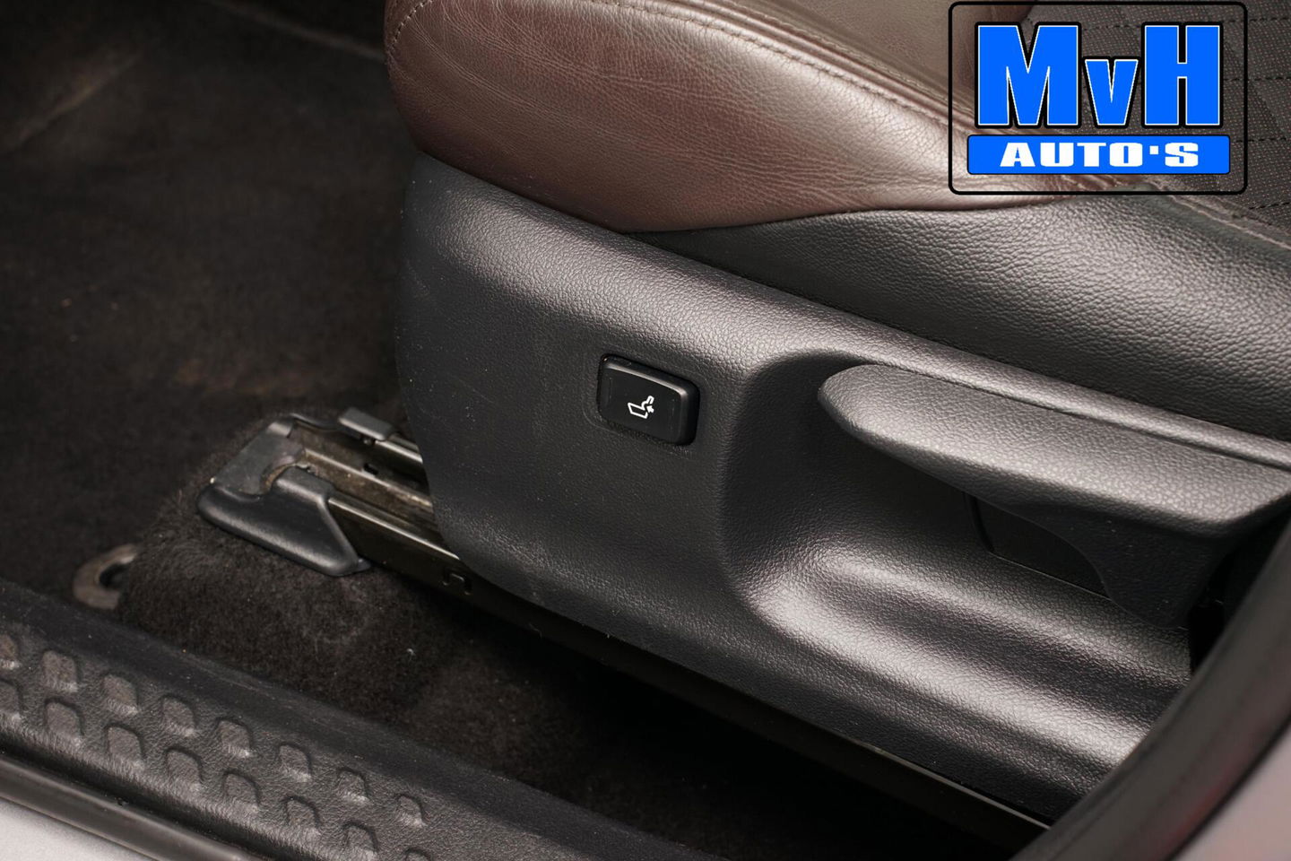 Toyota C-HR 1.8 Hybrid Executive|LEER|STOELVERW|PDC|CAMERA|NAP