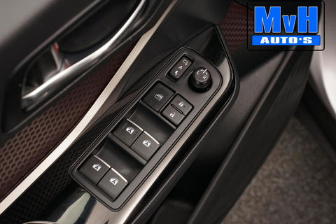 Toyota C-HR 1.8 Hybrid Executive|LEER|STOELVERW|PDC|CAMERA|NAP