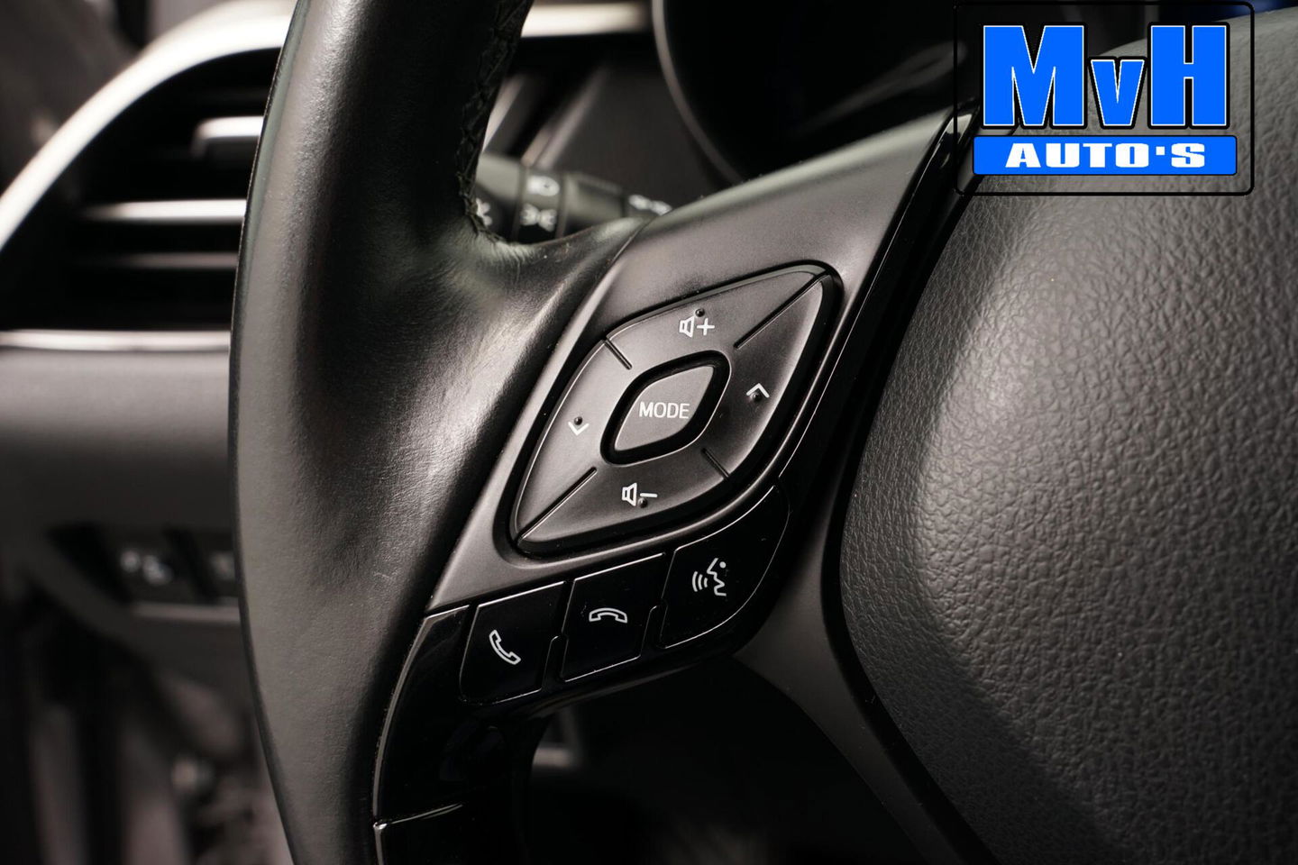 Toyota C-HR 1.8 Hybrid Executive|LEER|STOELVERW|PDC|CAMERA|NAP