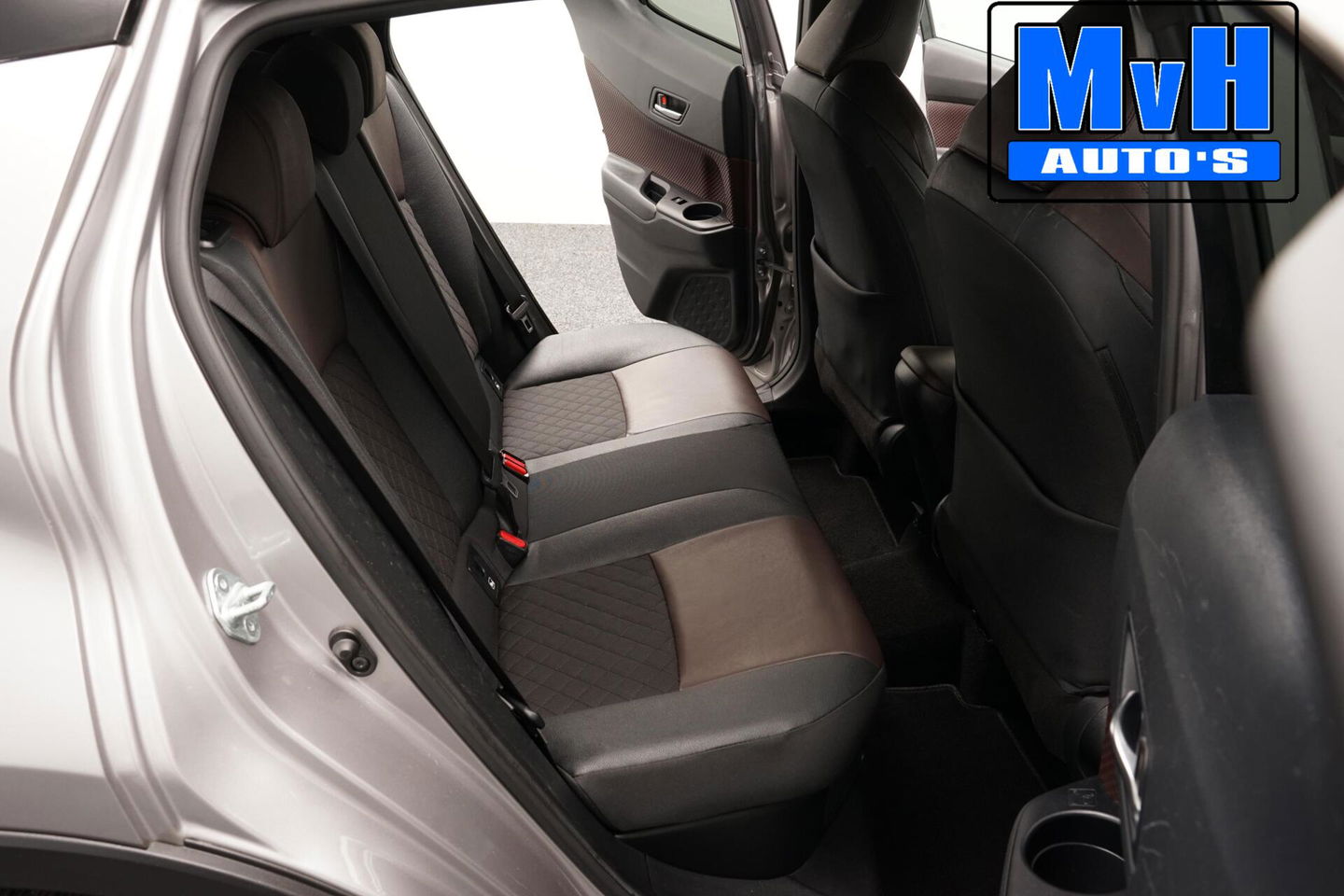 Toyota C-HR 1.8 Hybrid Executive|LEER|STOELVERW|PDC|CAMERA|NAP