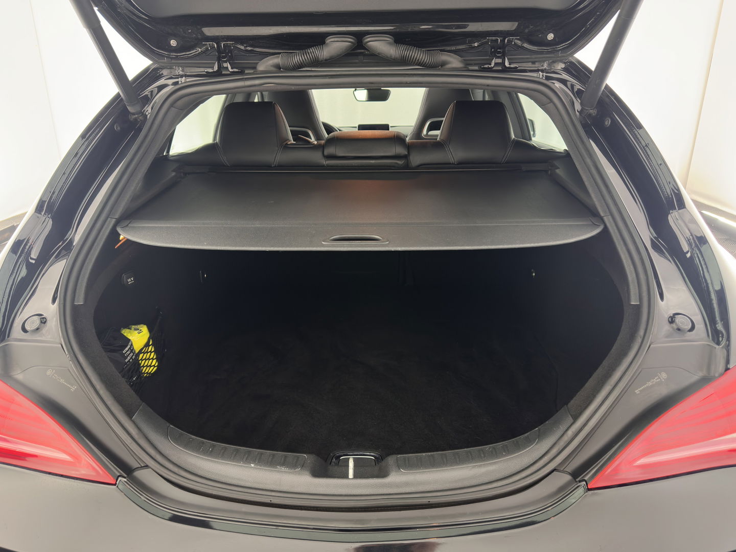 Mercedes-Benz CLA-Klasse Shooting Brake 220 CDI Prestige *PANO | FULL-LEATHER | XENON | NAVI-FULLMAP | HEATED-COMFORTSEATS | ECC | PDC | CRUISE | 16''ALU*