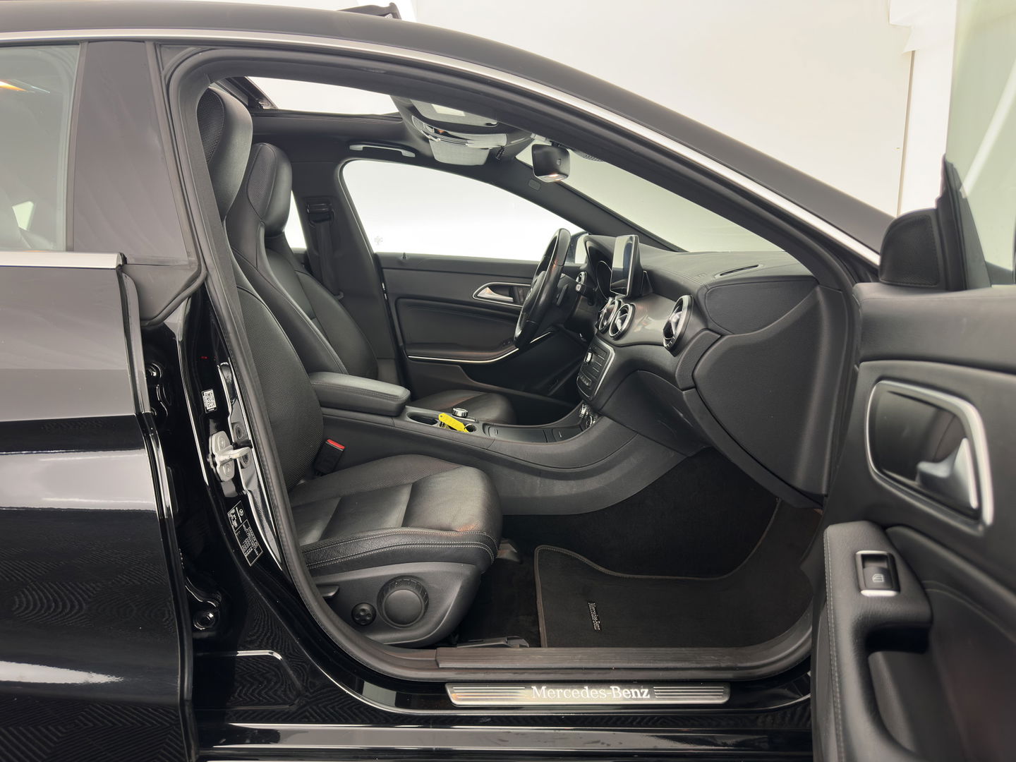 Mercedes-Benz CLA-Klasse Shooting Brake 220 CDI Prestige *PANO | FULL-LEATHER | XENON | NAVI-FULLMAP | HEATED-COMFORTSEATS | ECC | PDC | CRUISE | 16''ALU*