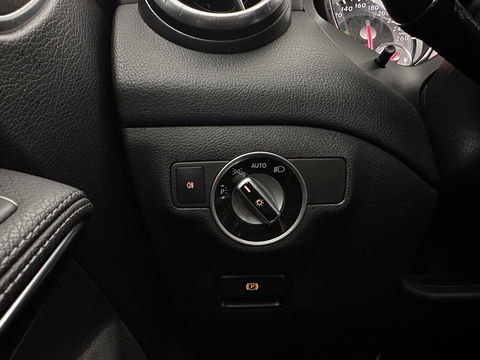 Mercedes-Benz CLA-Klasse Shooting Brake 220 CDI Prestige *PANO | FULL-LEATHER | XENON | NAVI-FULLMAP | HEATED-COMFORTSEATS | ECC | PDC | CRUISE | 16''ALU*