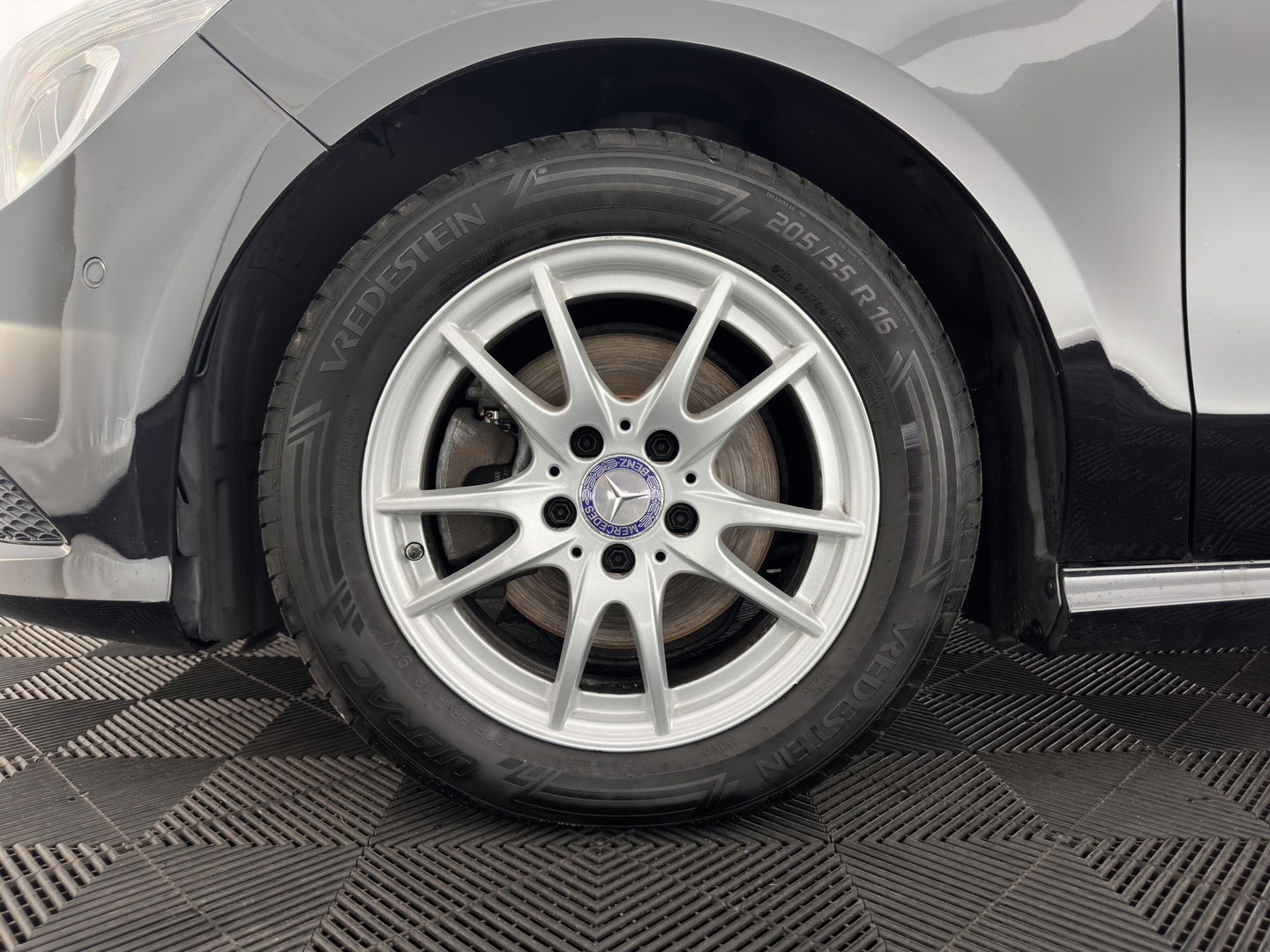 Mercedes-Benz CLA-Klasse Shooting Brake 220 CDI Prestige *PANO | FULL-LEATHER | XENON | NAVI-FULLMAP | HEATED-COMFORTSEATS | ECC | PDC | CRUISE | 16''ALU*