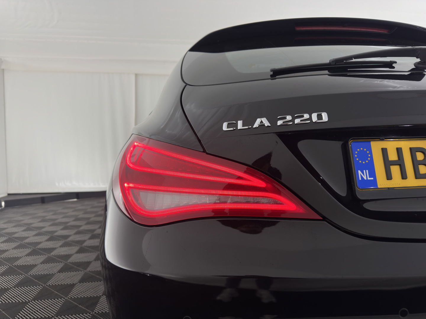 Mercedes-Benz CLA-Klasse Shooting Brake 220 CDI Prestige *PANO | FULL-LEATHER | XENON | NAVI-FULLMAP | HEATED-COMFORTSEATS | ECC | PDC | CRUISE | 16''ALU*