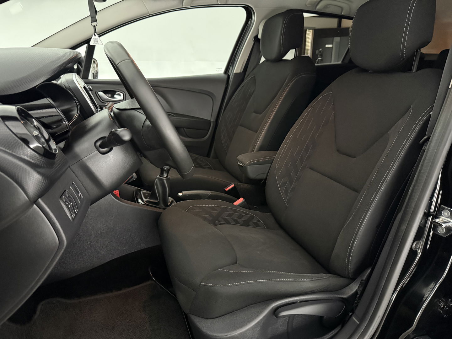 Renault Clio 0.9 TCe Limited | Airco | Cruise | Carplay | Navigatie | Keyless | Parkeersens. | NAP