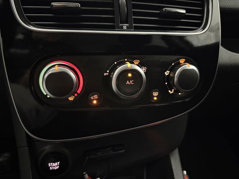 Renault Clio 0.9 TCe Limited | Airco | Cruise | Carplay | Navigatie | Keyless | Parkeersens. | NAP