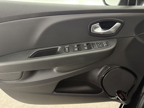 Renault Clio 0.9 TCe Limited | Airco | Cruise | Carplay | Navigatie | Keyless | Parkeersens. | NAP