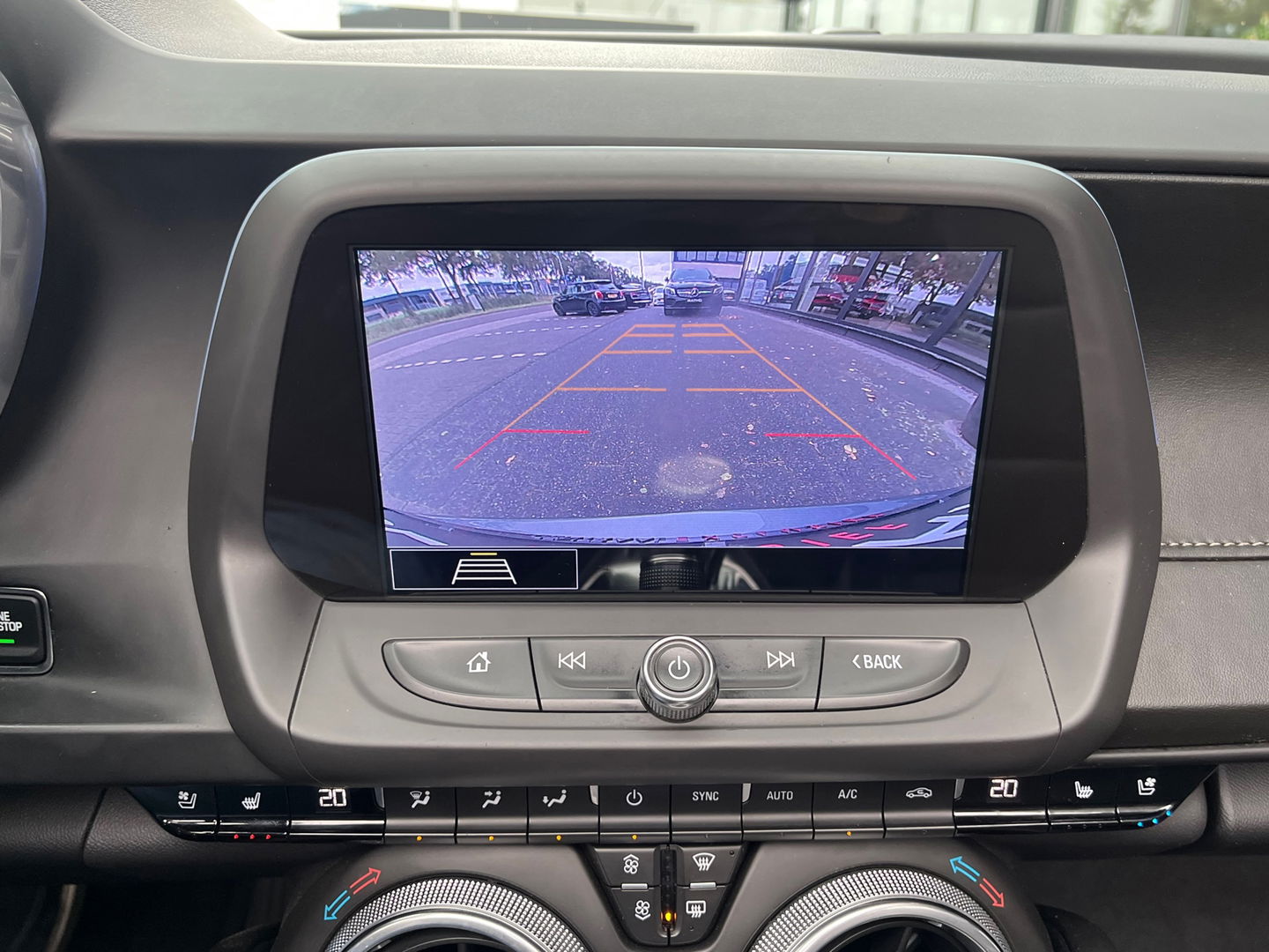 Chevrolet Camaro Convertible 6.2 V8 Touring|Bose|Head-Up|Memory|Carplay|Camera|Leder|Keyless|453PK