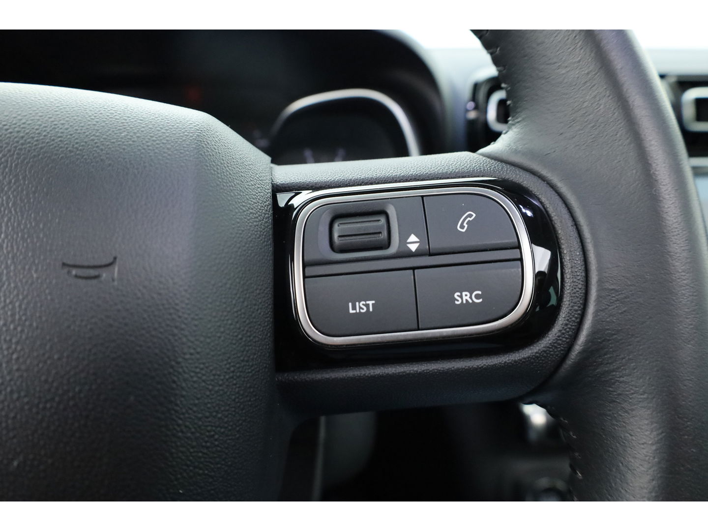 Citroën C3 Aircross 1.2 PureTech Shine Pack Business | Aut. | Pano | Apple CarPlay | Stoelverw. | Camera | Navi | 17''