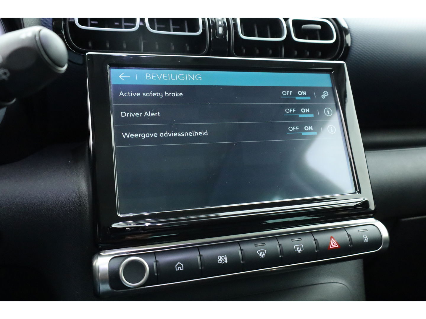 Citroën C3 Aircross 1.2 PureTech Shine Pack Business | Aut. | Pano | Apple CarPlay | Stoelverw. | Camera | Navi | 17''