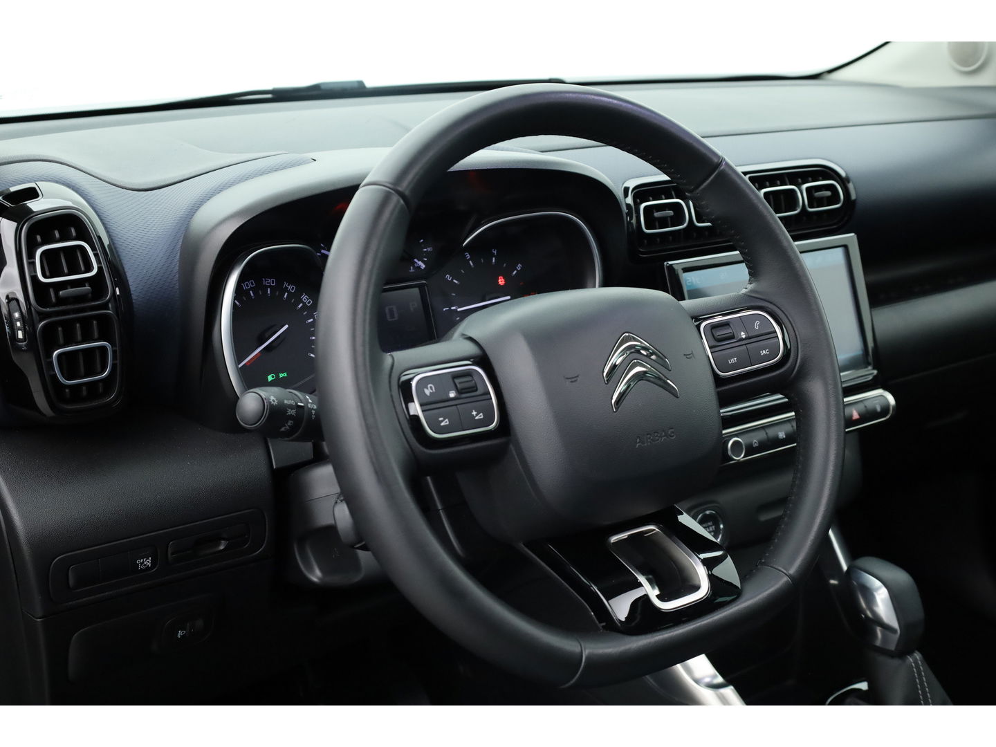 Citroën C3 Aircross 1.2 PureTech Shine Pack Business | Aut. | Pano | Apple CarPlay | Stoelverw. | Camera | Navi | 17''