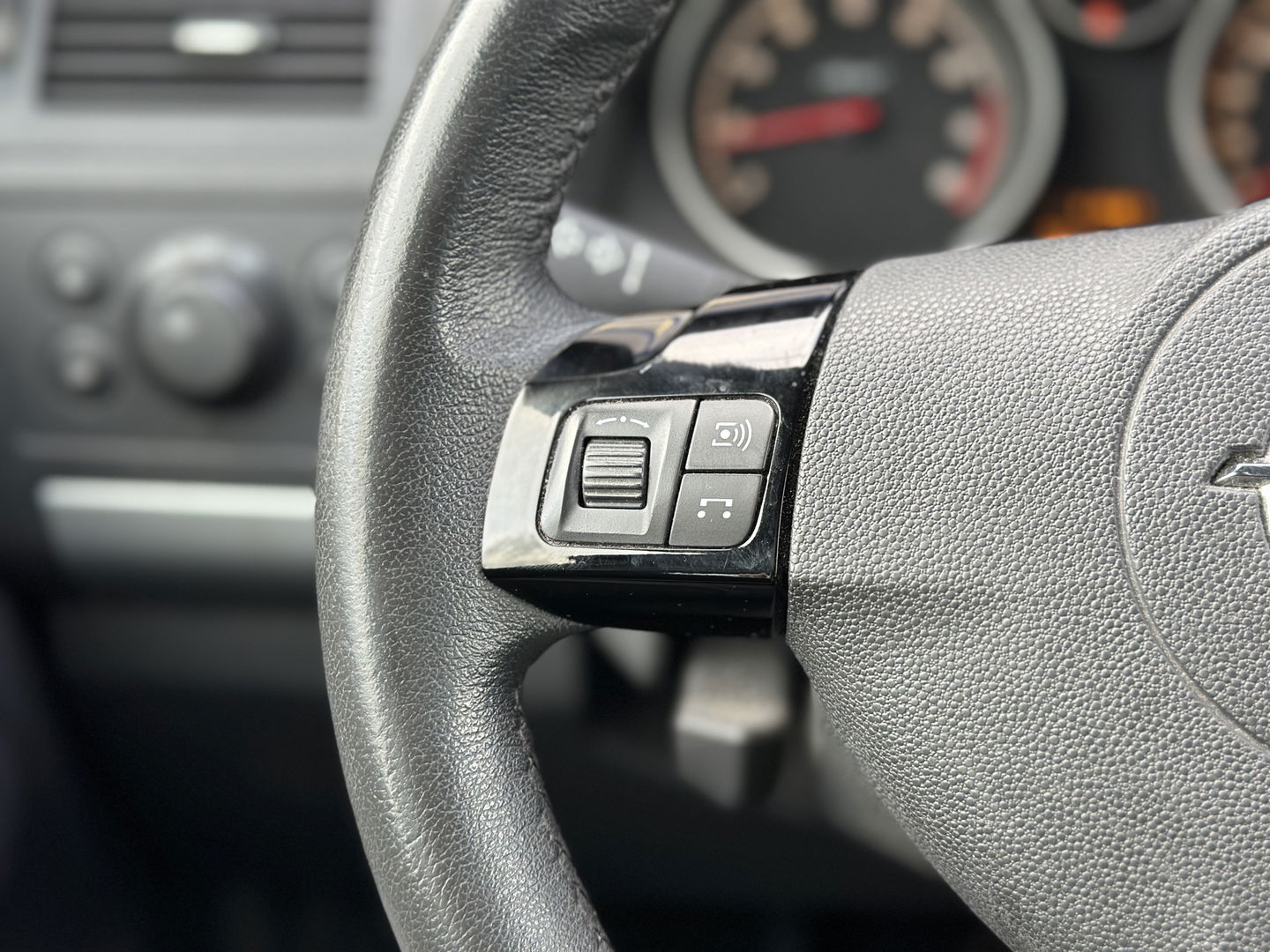 Opel Zafira 1.8 Cosmo | Handel / Export | Cruise Control | Trekhaak | Airconditioning | 16" Lichtmetaal |