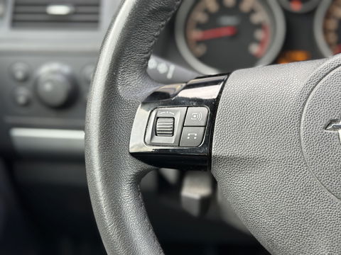 Opel Zafira 1.8 Cosmo | Handel / Export | Cruise Control | Trekhaak | Airconditioning | 16" Lichtmetaal |