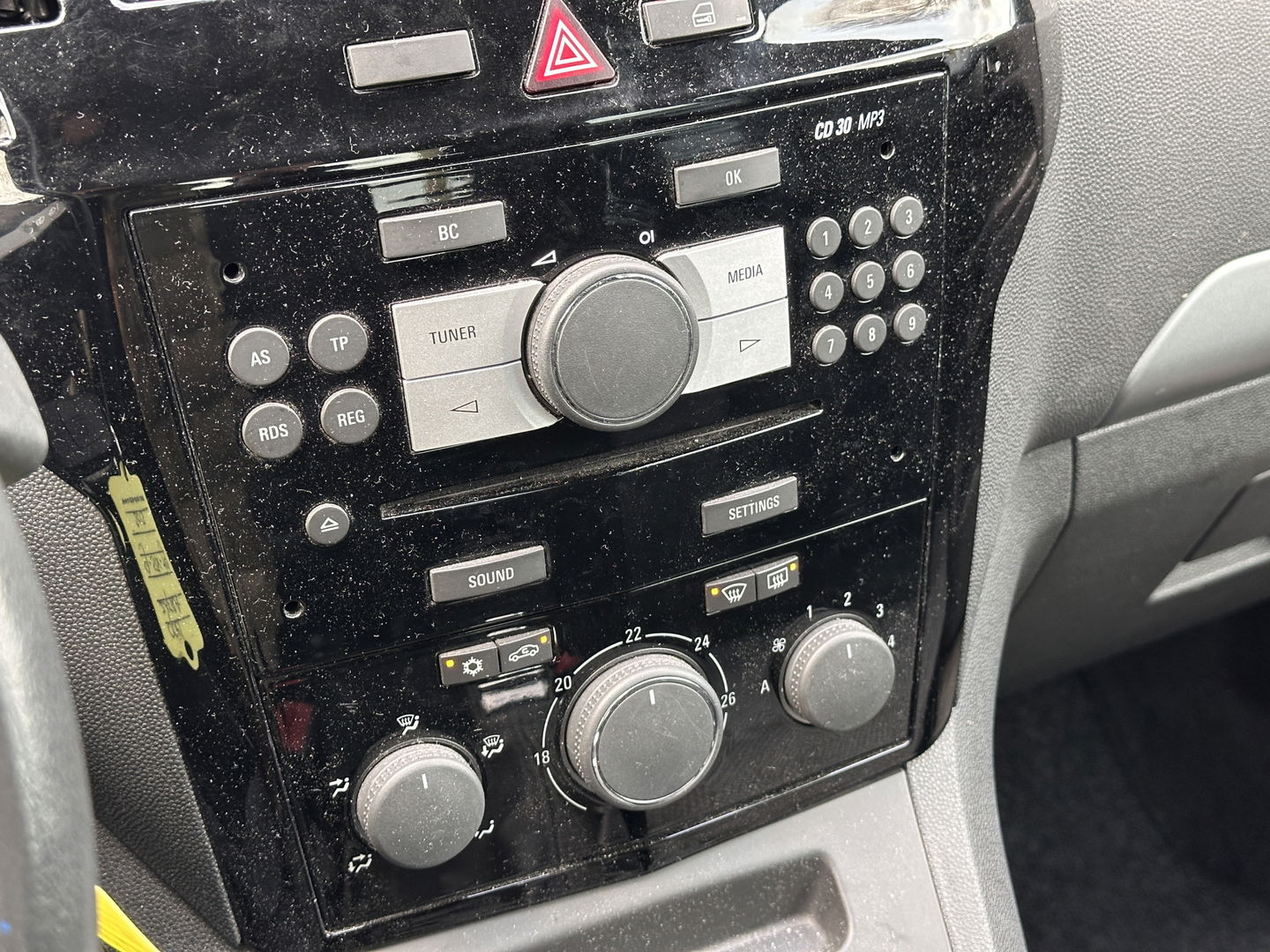 Opel Zafira 1.8 Cosmo | Handel / Export | Cruise Control | Trekhaak | Airconditioning | 16" Lichtmetaal |