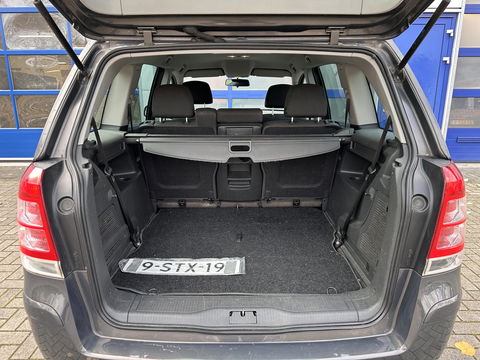 Opel Zafira 1.8 Cosmo | Handel / Export | Cruise Control | Trekhaak | Airconditioning | 16" Lichtmetaal |