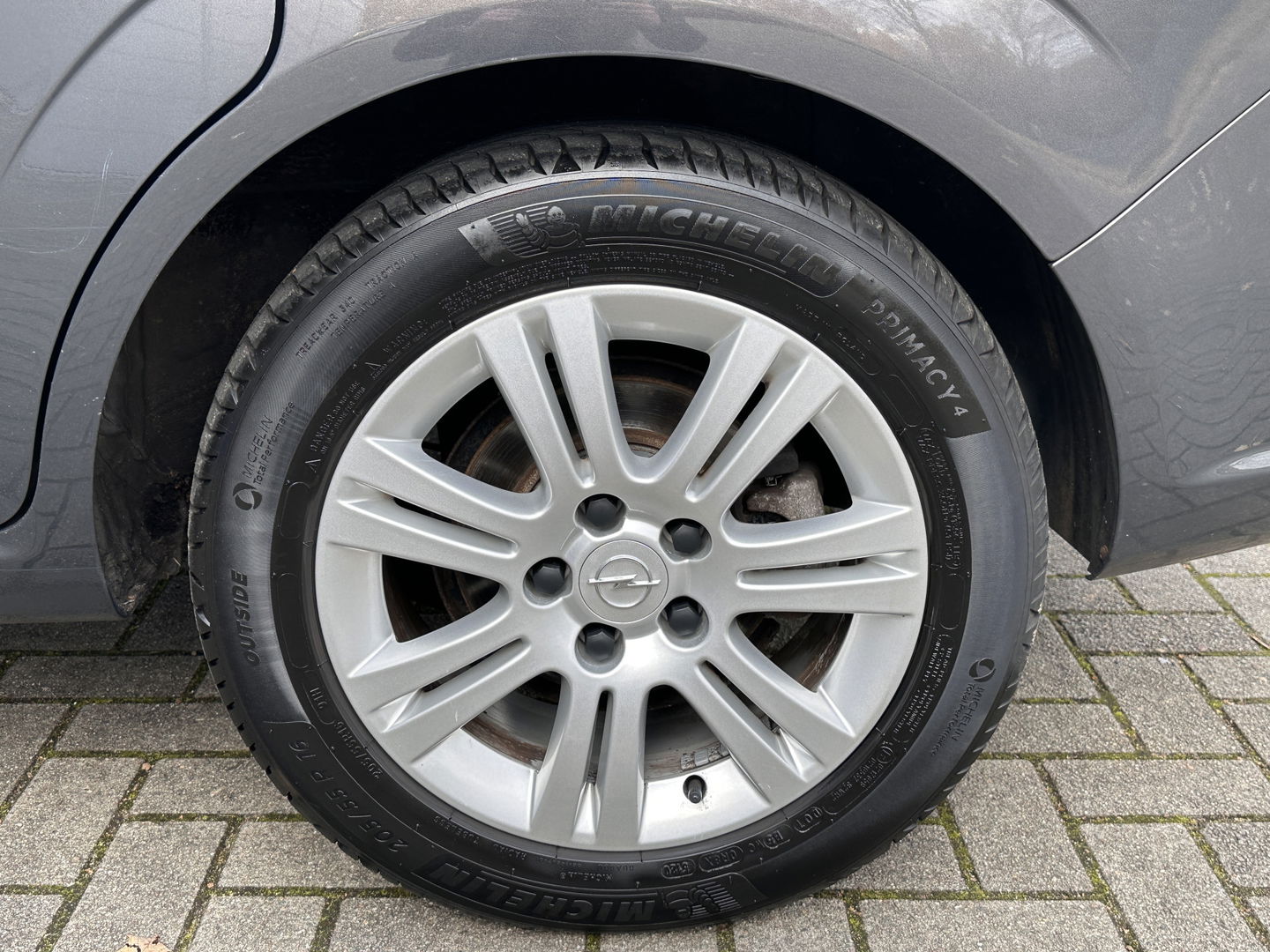 Opel Zafira 1.8 Cosmo | Handel / Export | Cruise Control | Trekhaak | Airconditioning | 16" Lichtmetaal |