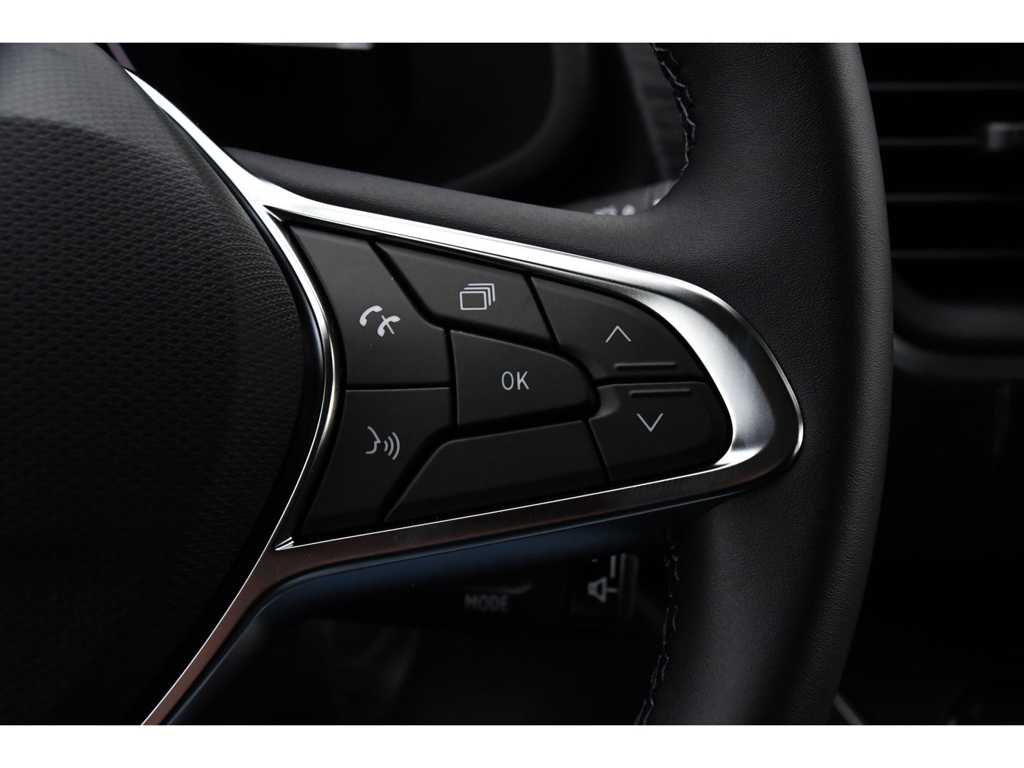 Renault Trafic 2.0 170 L2H1 DC Black Edition Extra Cruise, Camera, Carplay, LED, 170pk, Stoelverwarming, 2 x Schuifdeur, NAVI, Automaat, Clima, Uniek!