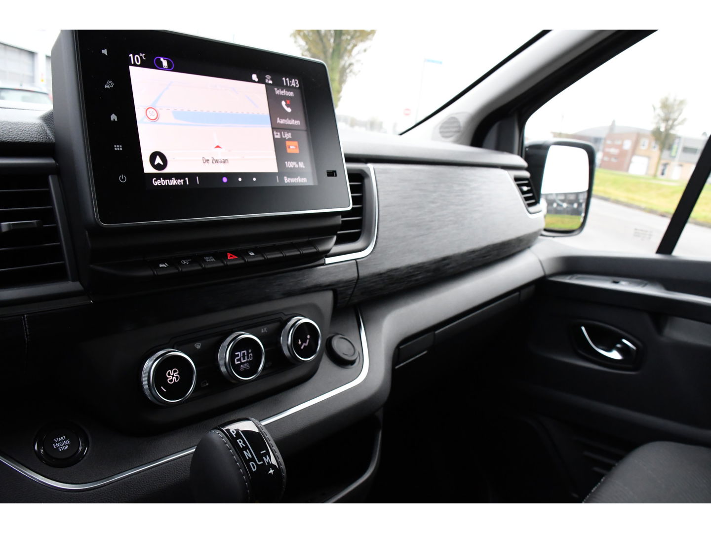 Renault Trafic 2.0 170 L2H1 DC Black Edition Extra Cruise, Camera, Carplay, LED, 170pk, Stoelverwarming, 2 x Schuifdeur, NAVI, Automaat, Clima, Uniek!