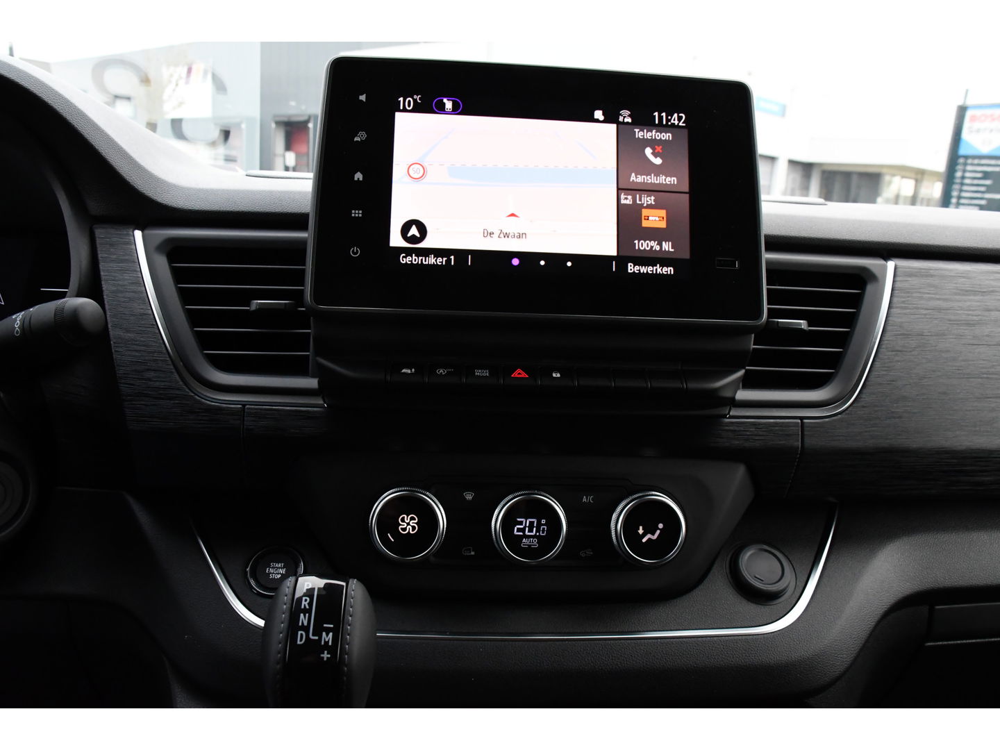 Renault Trafic 2.0 170 L2H1 DC Black Edition Extra Cruise, Camera, Carplay, LED, 170pk, Stoelverwarming, 2 x Schuifdeur, NAVI, Automaat, Clima, Uniek!