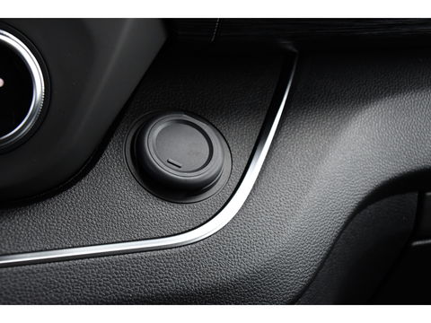 Renault Trafic 2.0 170 L2H1 DC Black Edition Extra Cruise, Camera, Carplay, LED, 170pk, Stoelverwarming, 2 x Schuifdeur, NAVI, Automaat, Clima, Uniek!