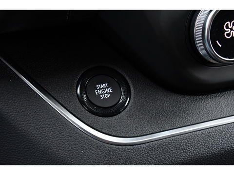 Renault Trafic 2.0 170 L2H1 DC Black Edition Extra Cruise, Camera, Carplay, LED, 170pk, Stoelverwarming, 2 x Schuifdeur, NAVI, Automaat, Clima, Uniek!