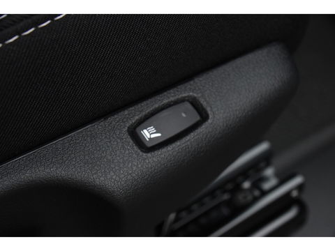 Renault Trafic 2.0 170 L2H1 DC Black Edition Extra Cruise, Camera, Carplay, LED, 170pk, Stoelverwarming, 2 x Schuifdeur, NAVI, Automaat, Clima, Uniek!