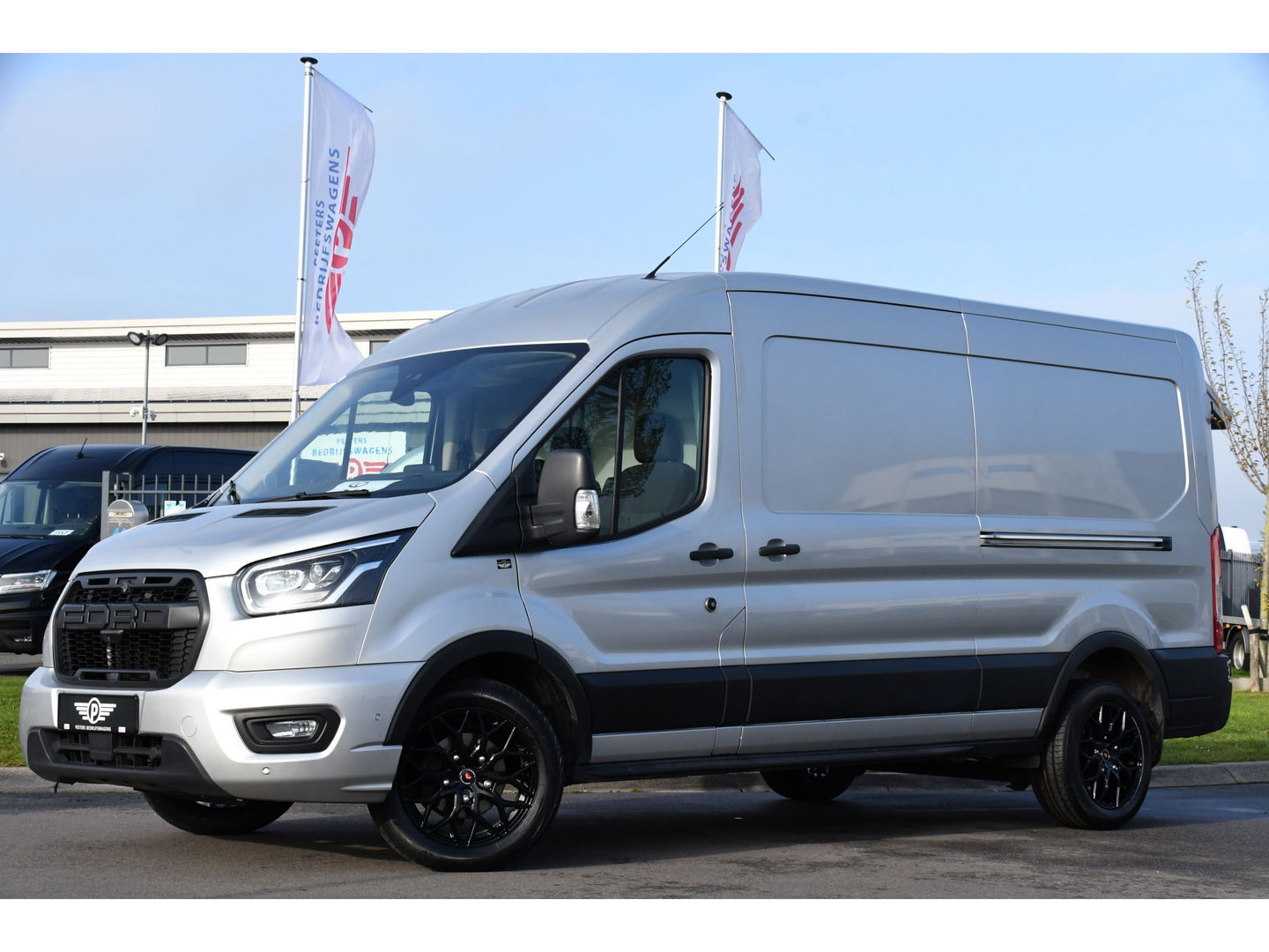 Ford Transit 350 2.0 TDCI L3H2 Limited PB Edition Adaptieve Cruise, 360 Camera, Carplay, 185pk, Automaat, Xenon, 2 x Schuifdeur, Uniek!