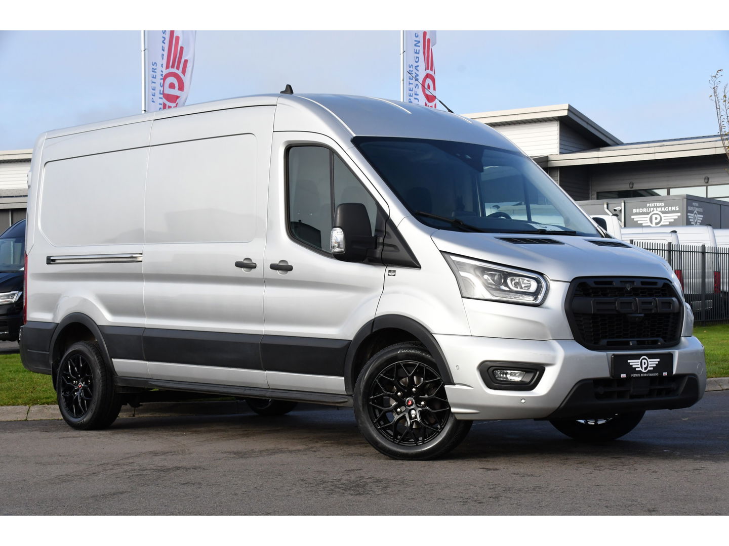 Ford Transit 350 2.0 TDCI L3H2 Limited PB Edition Adaptieve Cruise, 360 Camera, Carplay, 185pk, Automaat, Xenon, 2 x Schuifdeur, Uniek!