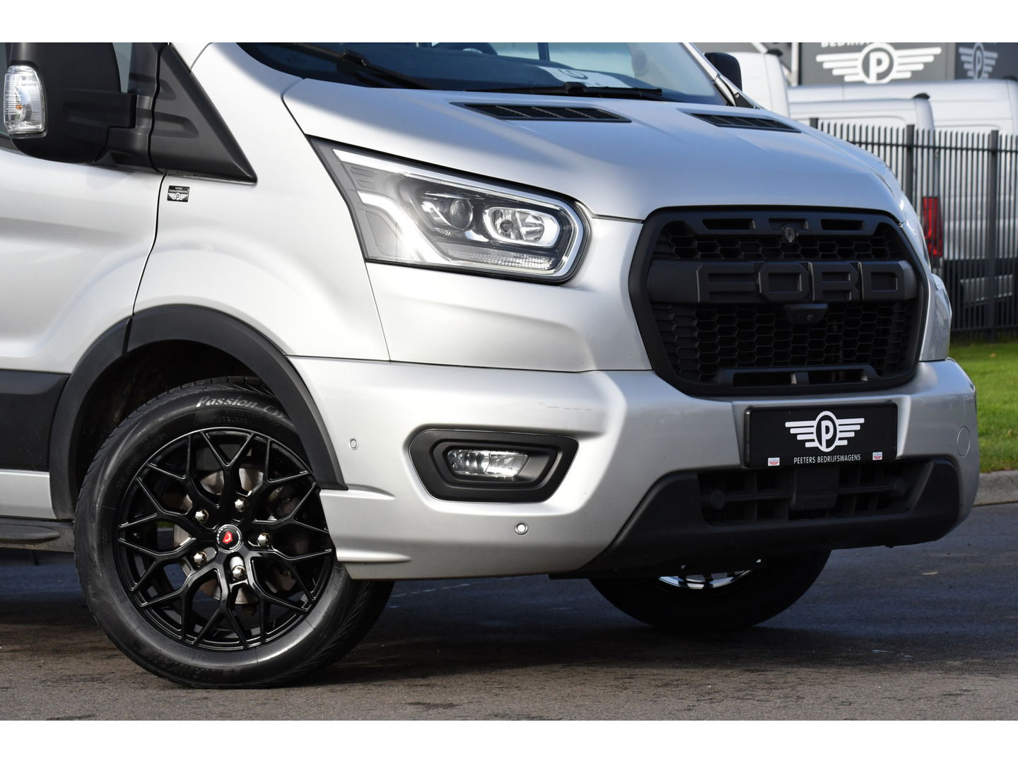 Ford Transit 350 2.0 TDCI L3H2 Limited PB Edition Adaptieve Cruise, 360 Camera, Carplay, 185pk, Automaat, Xenon, 2 x Schuifdeur, Uniek!