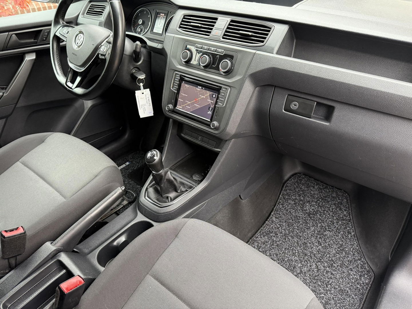 Volkswagen Caddy 2.0 TDI L1H1 BMT Highline apk nap 96275km