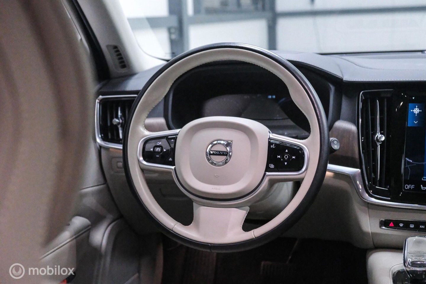 Volvo V90 2.0 T6 AWD Inscription 340 pk | Trekhaak | Camera | Memory | NL auto NAP | 1e eigenaar | Pebble Grey |