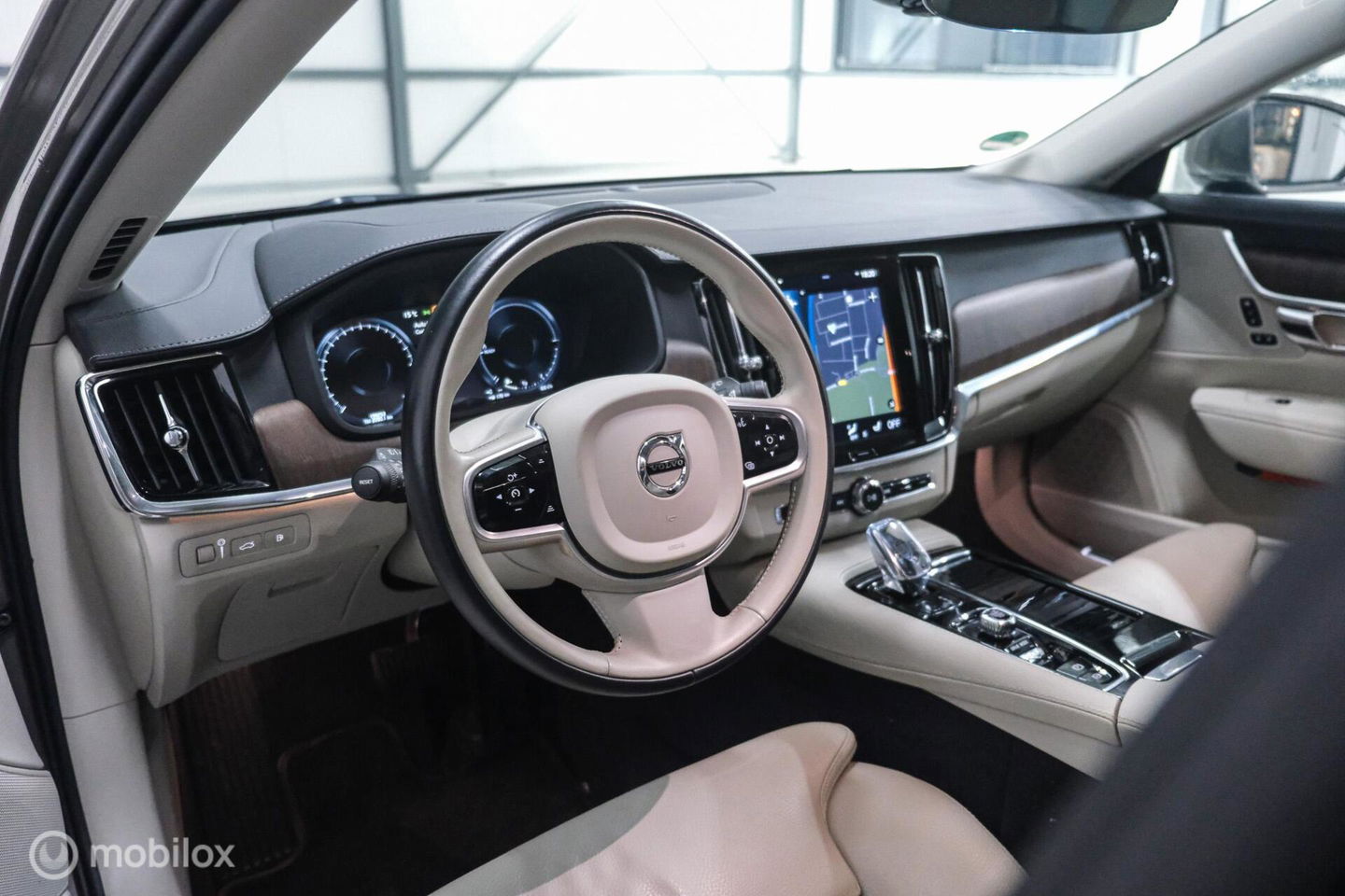 Volvo V90 2.0 T6 AWD Inscription 340 pk | Trekhaak | Camera | Memory | NL auto NAP | 1e eigenaar | Pebble Grey |