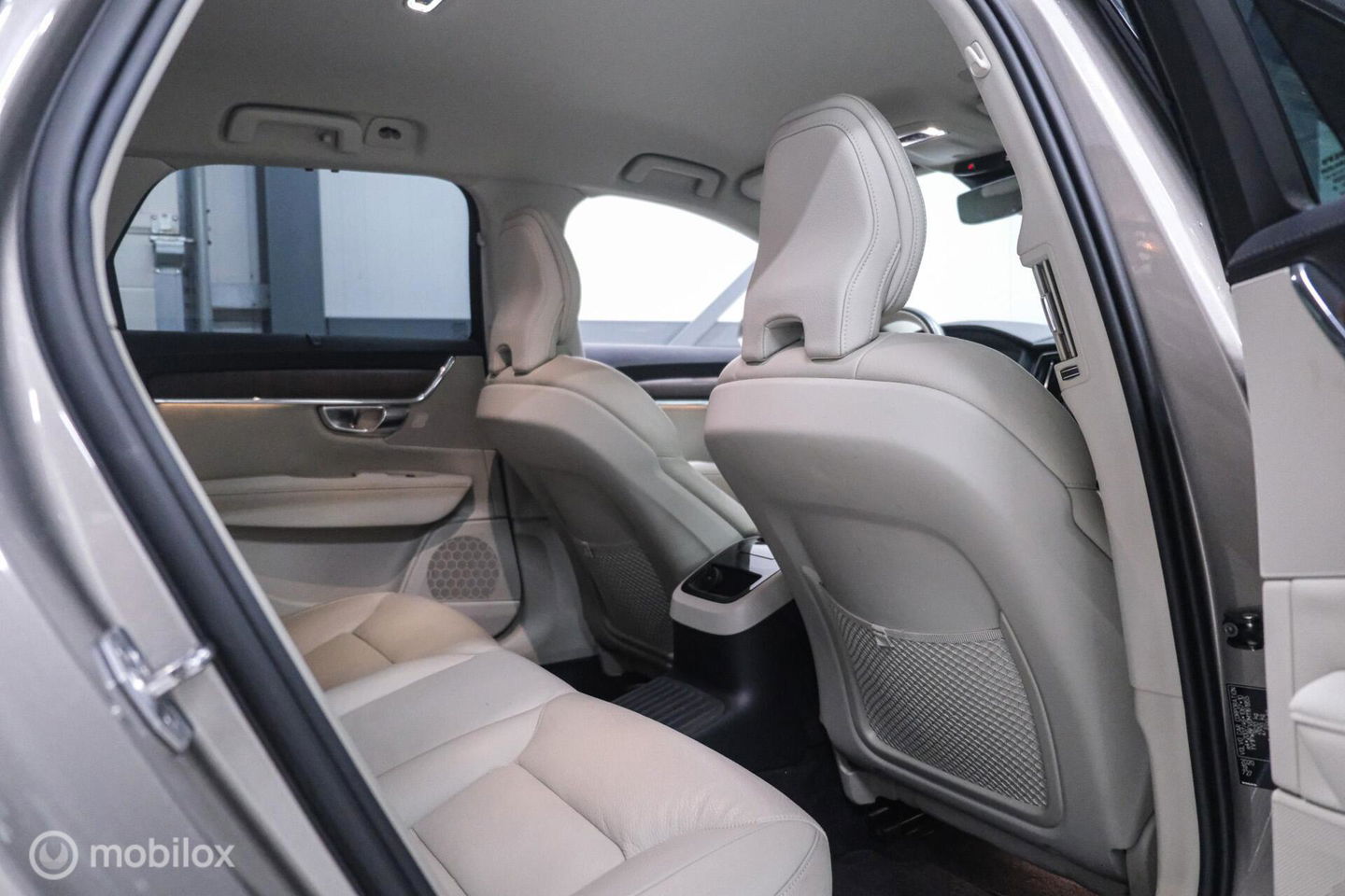 Volvo V90 2.0 T6 AWD Inscription 340 pk | Trekhaak | Camera | Memory | NL auto NAP | 1e eigenaar | Pebble Grey |