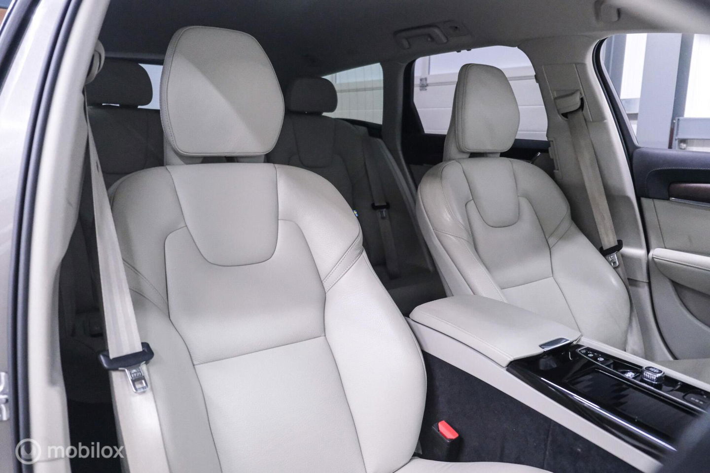 Volvo V90 2.0 T6 AWD Inscription 340 pk | Trekhaak | Camera | Memory | NL auto NAP | 1e eigenaar | Pebble Grey |