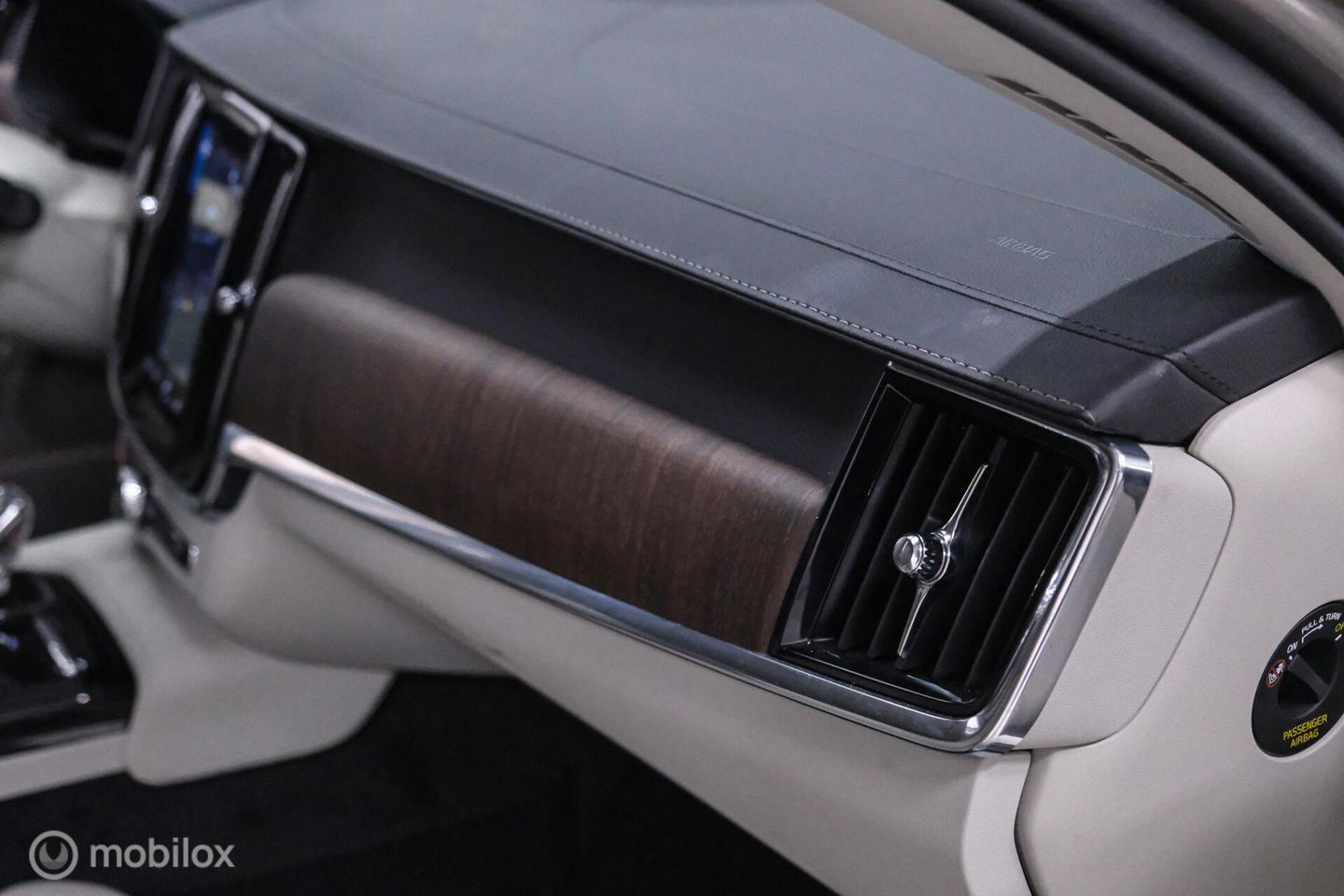 Volvo V90 2.0 T6 AWD Inscription 340 pk | Trekhaak | Camera | Memory | NL auto NAP | 1e eigenaar | Pebble Grey |