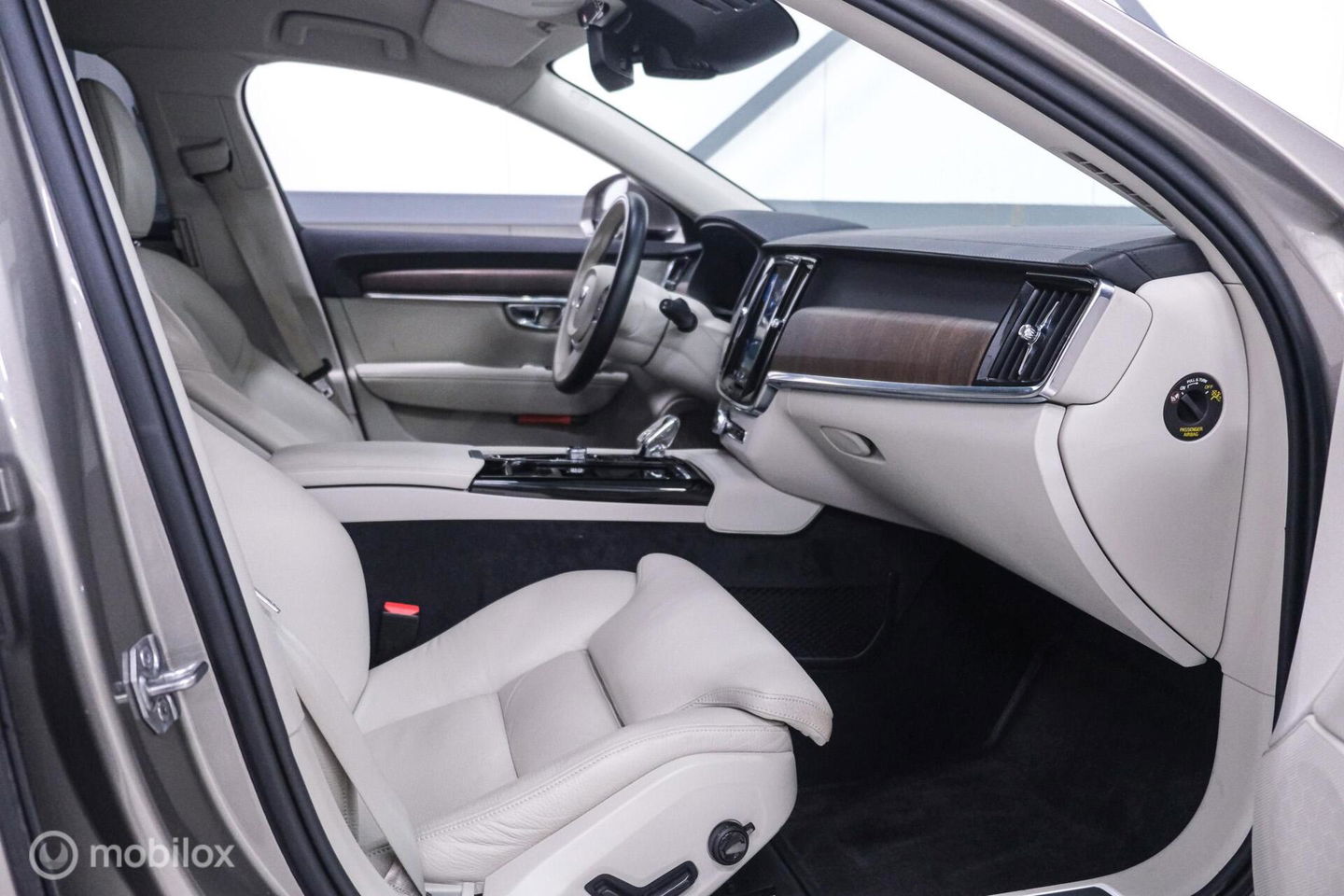 Volvo V90 2.0 T6 AWD Inscription 340 pk | Trekhaak | Camera | Memory | NL auto NAP | 1e eigenaar | Pebble Grey |